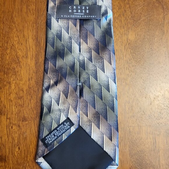 Crazy Horse ~ Geometric Necktie ~ New Condition - Picture 9 of 9